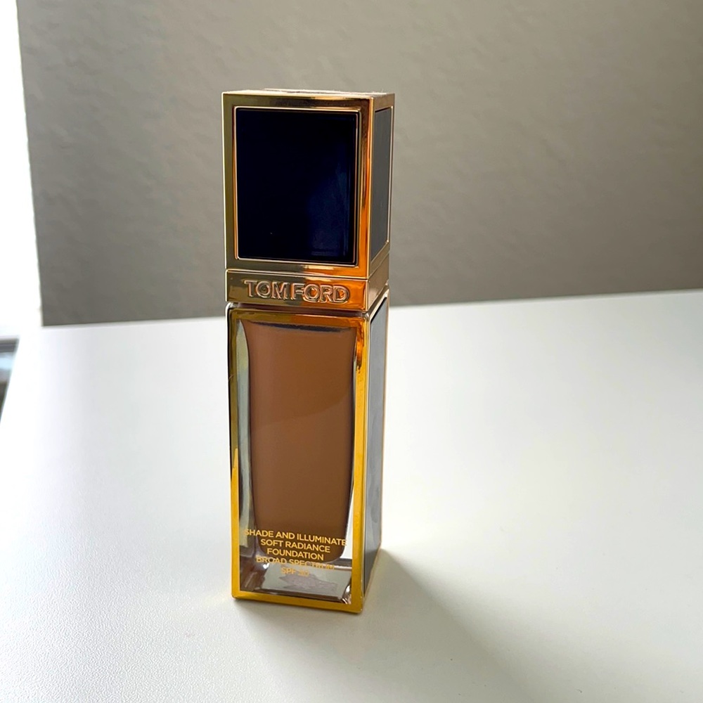 Tom Ford Shade & Illuminate Soft Raidiance
